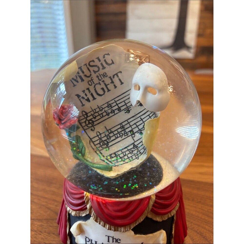 Vintage 1996 The Phantom of the Opera Musical Snow globe - Picture 2 of 6